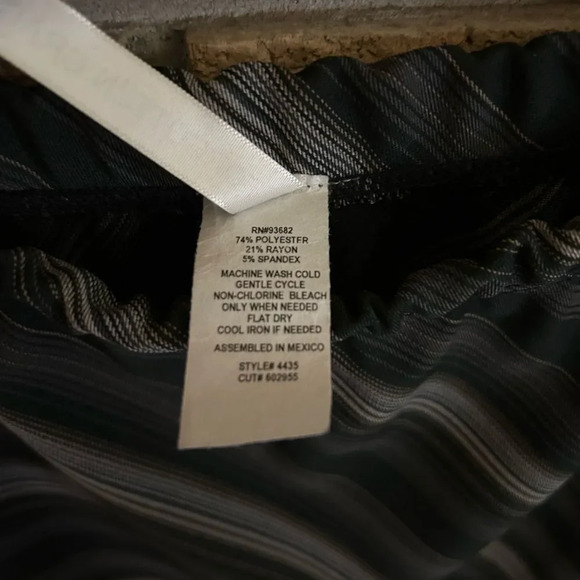 Forgotten Grace NWOT Women’s Formal Pencil Skirt With Side Slit Size Medium - Picture 3 of 4